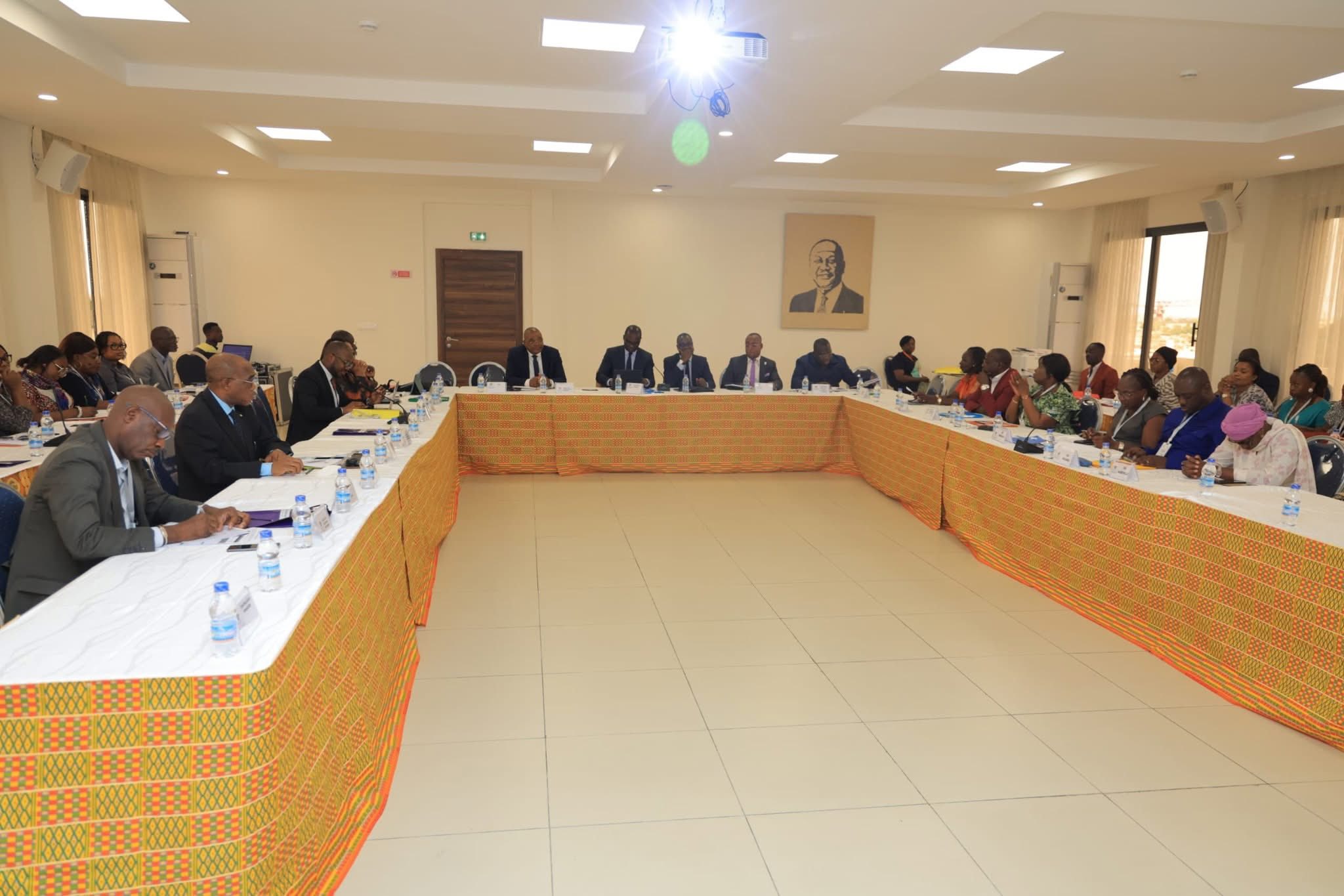Ce mardi 12 mai 2026, le Ministère du Tourisme et des Loisirs a officiellement lancé la 2ème phase de son séminaire de formation en passation des marchés publics, à l'Hôtel des Armées, Plateau Camp Gallieni. La cérémonie d'ouverture s'est tenue sous la présidence du Ministre du Tourisme et des Loisirs, M. Siandou Fofana, représenté par son Directeur de Cabinet, M. ANDI Léal Daniel. 
